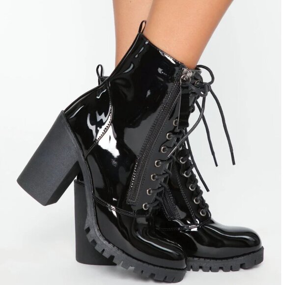 Fashion Nova Wait A Bit Longer Booties Black Faux Patent Leather Women Size 7.5 - Picture 1 of 13